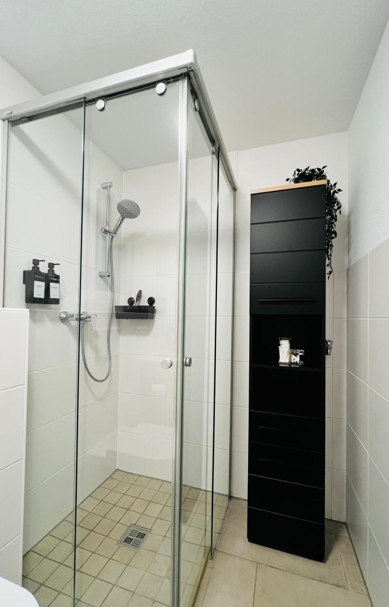 Moderne Wohnung Naehe Hbf-Lift-Tiefgarage-Contactless Check-In ハノーファー エクステリア 写真
