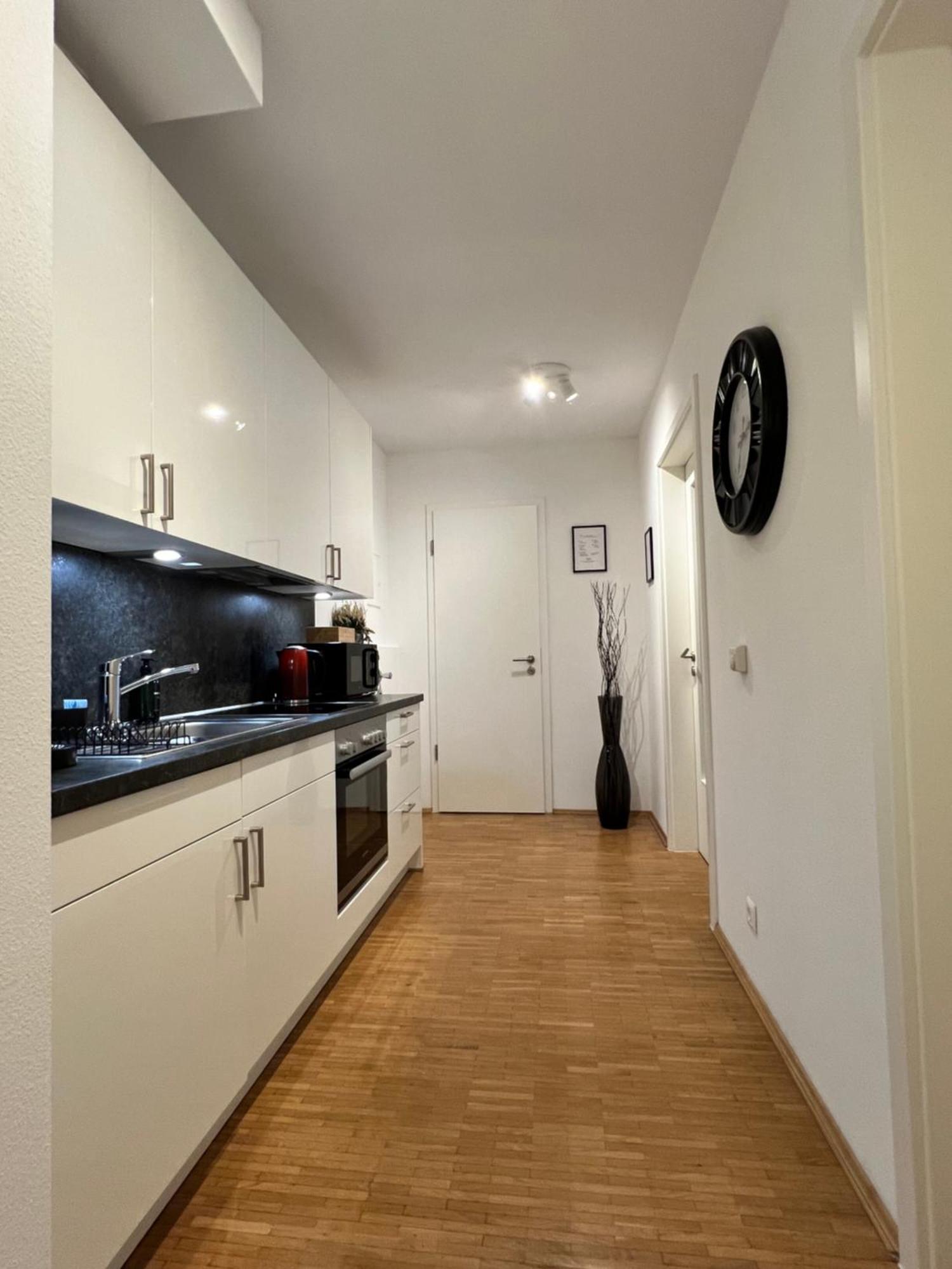 Moderne Wohnung Naehe Hbf-Lift-Tiefgarage-Contactless Check-In ハノーファー エクステリア 写真